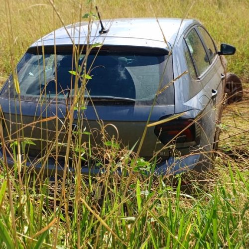Perdeu o Controle na Chuva: Veículo Sai da Pista na BR-146