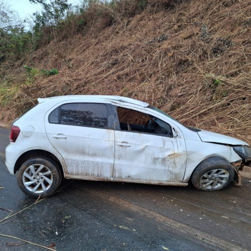 Condutora Fica Ferida em Acidente Durante Chuva na MGC-354