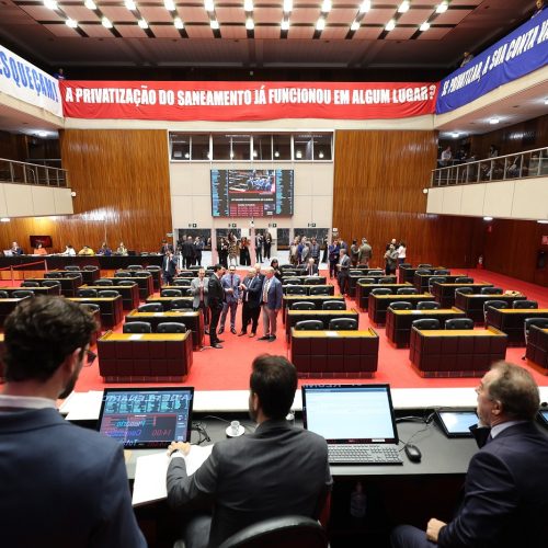 Aprovado em 1º turno projeto do governador para privatização da Copasa