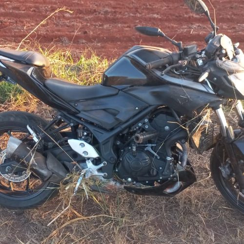 Acidente com Motocicleta na BR-352 Deixa Condutora Ferida